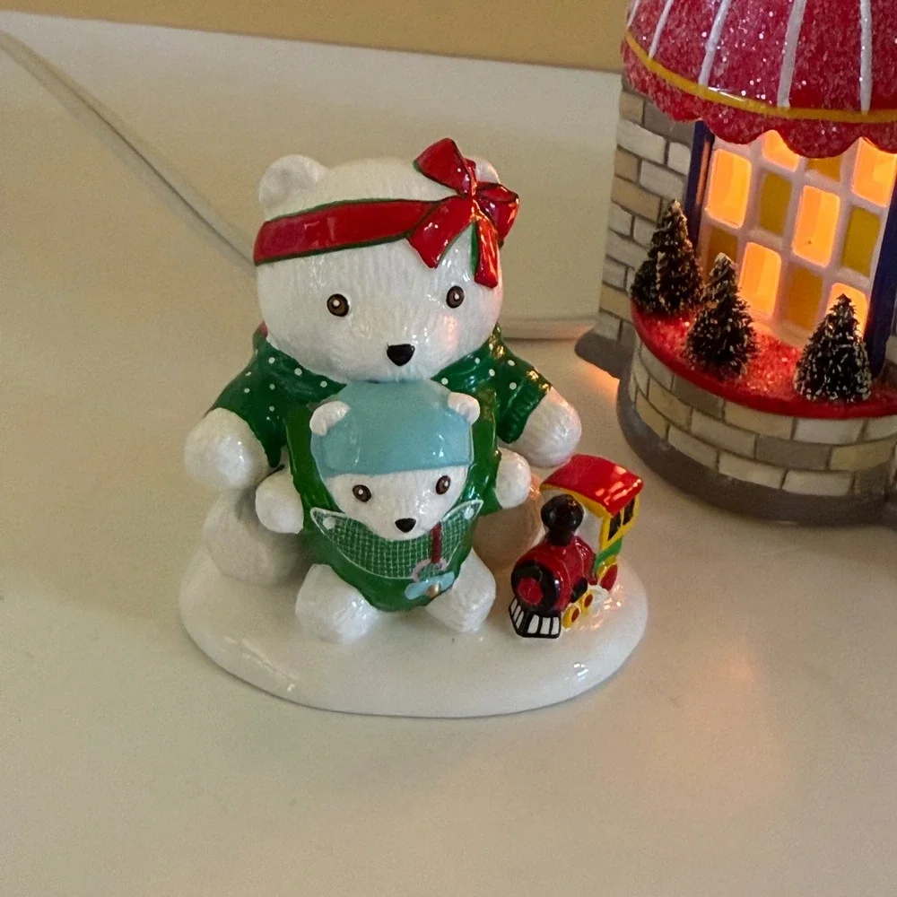 Department 56 Santabear Village Santabear's Toy Shop 56.05825 Set of 3 Retired